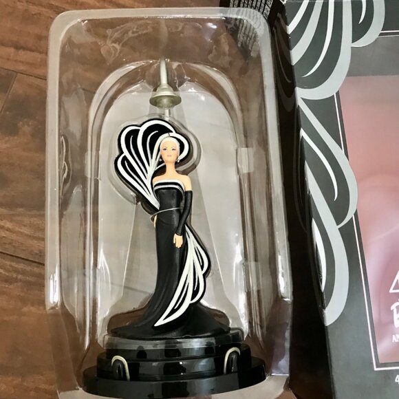 Barbie 45th Anniversary Ornament Battery Operated Display Hallmark Keepsake 2004 - Picture 4 of 9